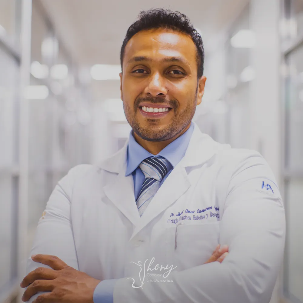 Cirujano plastico Dr. Jhony Camarero